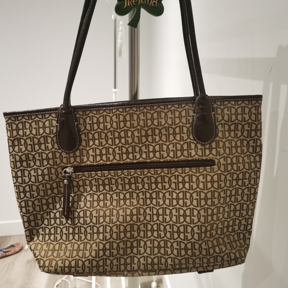 Giani Bernini handbag with many compartments - Picture 6 of 11